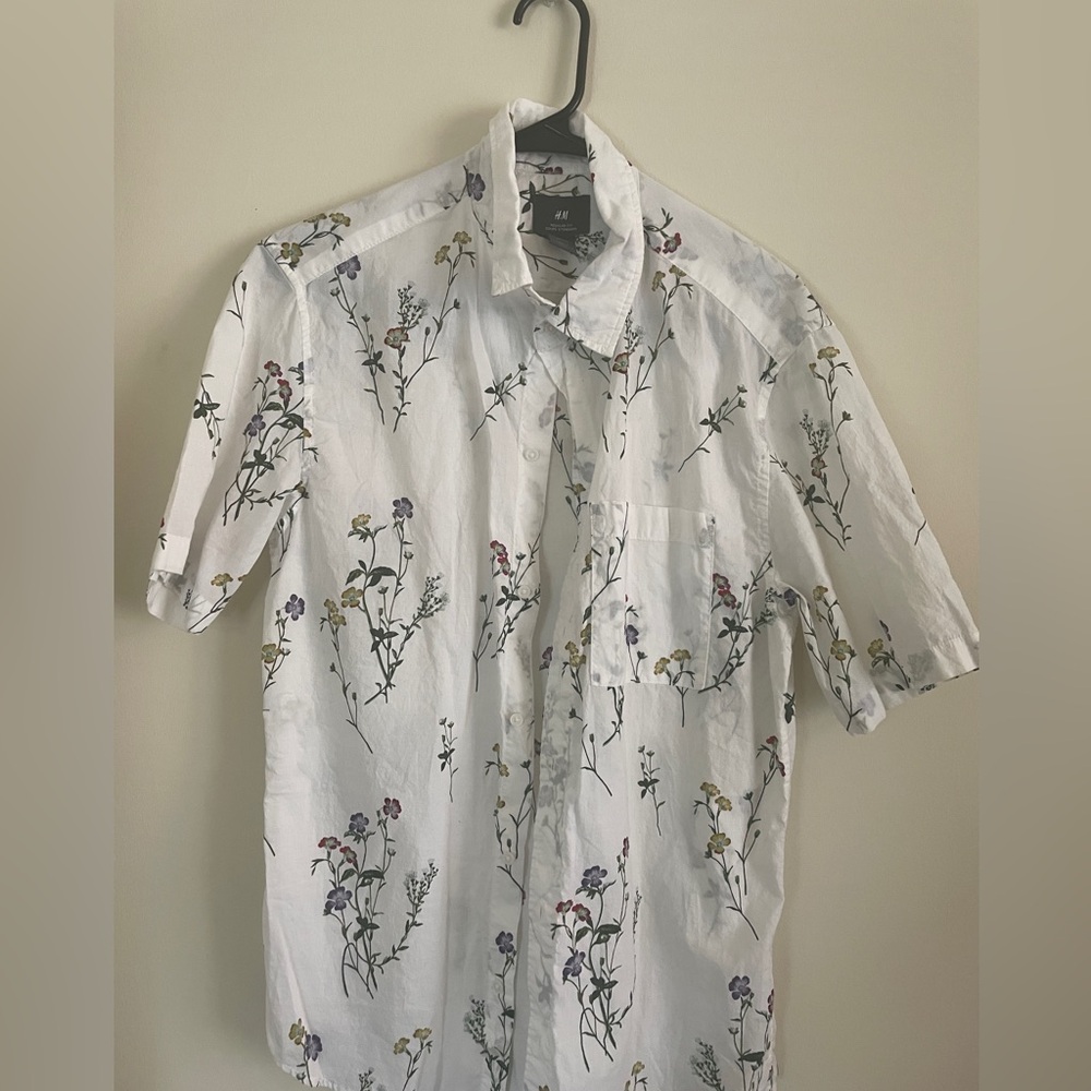 H&M men’s floral button up